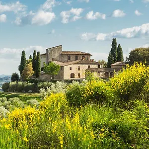  Lantgård Castello La Leccia
